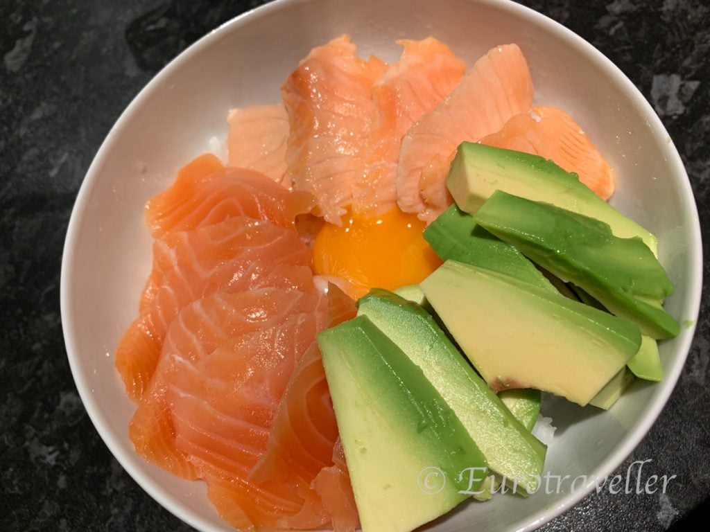 サーモンいくら丼